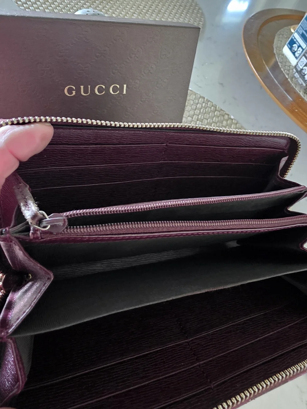 Gucci Burgundy Wallet with Pink Heart Print - Picture 5 of 6